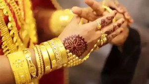 സ്വർണവില ചരിത്രത്തിലെ ഏറ്റവും ഉയർന്ന നിരക്കിൽ; പവന് 97680 രൂപ