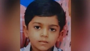 കാക്കൂരിൽ ആറ് വയസുകാരനെ കൊലപ്പെടുത്തിയ ശേഷം പോലീസിനെ വിവരമറിയിച്ചത് അമ്മ തന്നെ