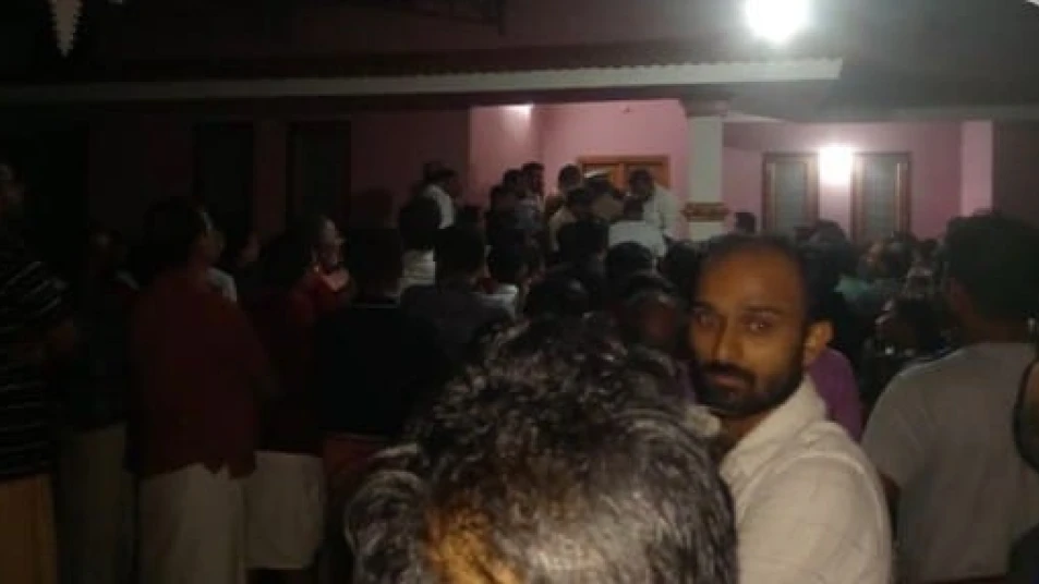  പയ്യന്നൂരിൽ ഒരു വീട്ടിലെ നാല് പേർ മരിച്ച നിലയിൽ 