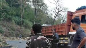 താമരശ്ശേരി ചുരത്തിൽ ഗതാഗത തടസ്സം ലോറി കുടുങ്ങി