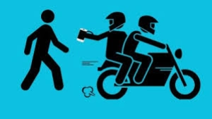 വഴിയാത്രക്കാരനെ ആക്രമിച്ച് മൊബൈൽ കവർച്ച: ദമ്പതികൾ പിടിയിൽ