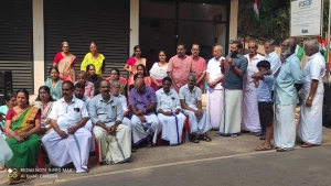 തൊഴിലിലുറപ്പ് നിയമത്തെ ഞെക്കി കൊല്ലാനുള്ള നീക്കത്തിനെതിരെ  അരിക്കുളത്ത് കോൺഗ്രസ് ധർണ