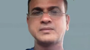 
                        പൊലീസുകാരൻ ട്രെയിനിന് മുന്നിൽ ചാടി ജീവനൊടുക്കി