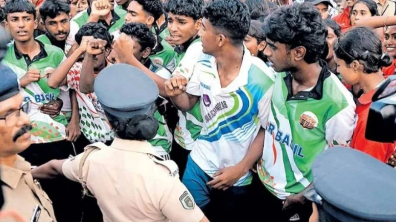 സ്കൂള്‍ കായികമേള സമാപന ചടങ്ങിൽ പോയിൻ്റിനെ ചൊല്ലി തര്‍ക്കം; പ്രതിഷേധിച്ച സ്കൂളുകൾക്ക് വിലക്ക്