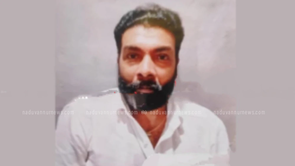 സ്ത്രീയെയും കുഞ്ഞിനെയും തട്ടിക്കൊണ്ടും പോകാൻ ശ്രമിച്ച ഓട്ടോ ഡ്രൈവറെ തേടിയെത്തിയ പോലീസിന് മർദ്ദനം