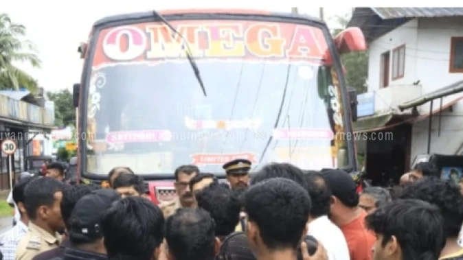  കുറ്റ്യാടി - കോഴിക്കോട് റൂട്ടിൽ വാഹനാപകടങ്ങൾ പെരുകുന്നു; അധികാരികൾ കണ്ണുതുറക്കണം