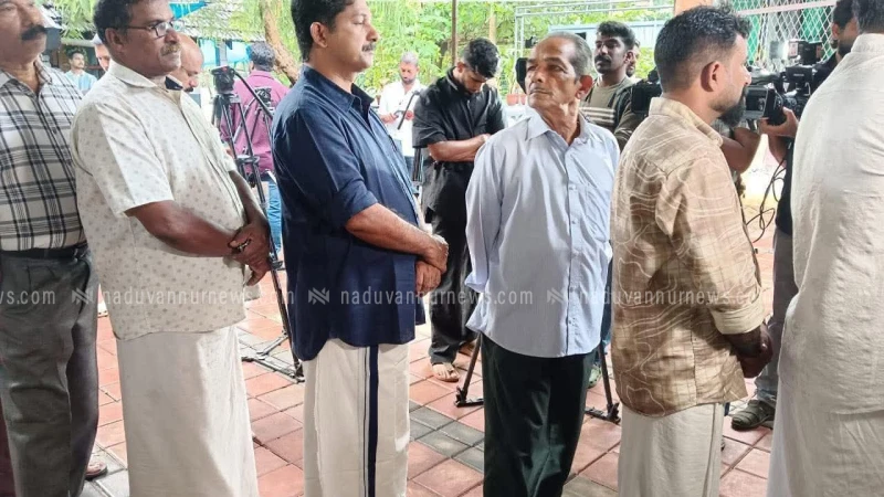  നിലമ്പൂർ ഉപതെരഞ്ഞെടുപ്പിന്റെ വോട്ടിംഗ് ആരംഭിച്ചു, വോട്ടെടുപ്പ് രാവിലെ ഏഴുമണി മുതൽ വൈകിട്ട് ആറുമണിവരെ