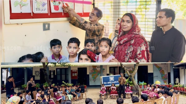 വിദ്യാർത്ഥികൾക്ക് വേദിയിൽ അവസരം കൊടുത്ത് 