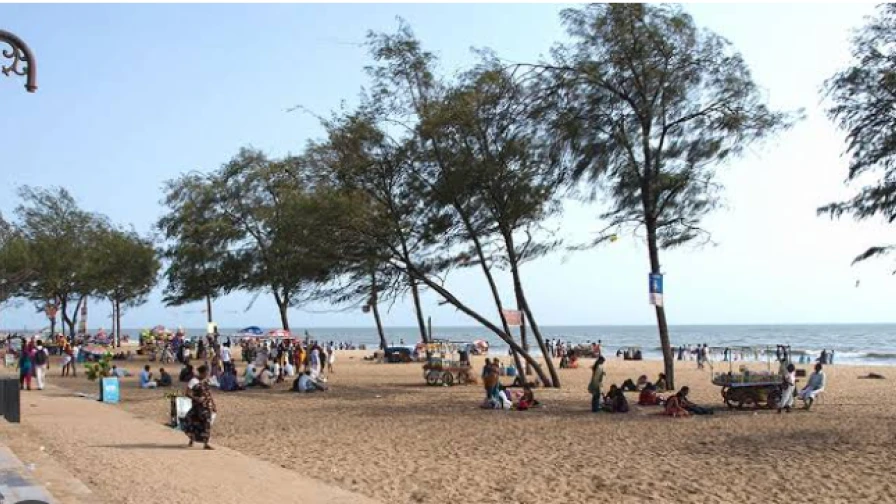 ബീച്ചിൽ തിരക്കേറുന്നു; സുരക്ഷ ശക്തമാക്കാൻ വിനോദസഞ്ചാര വകുപ്പ്