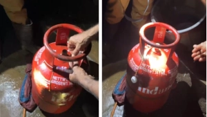 
                        കടിയങ്ങാട് വീട്ടിൽ ഗ്യാസ് ലീക്കായത് പരിഭ്രാന്തി പരത്തി