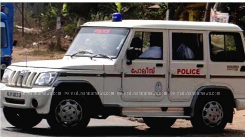 കോഴിക്കോട് നിർത്തിയിട്ട കാറിൽ നിന്ന് 40ലക്ഷം കവർന്നു