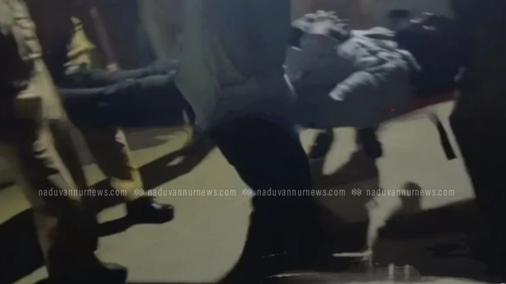 കൊയിലാണ്ടി റെയിൽവേ സ്റ്റേഷനിൽ യുവാവ് ട്രെയിനിൽ കുഴഞ്ഞുവീണു