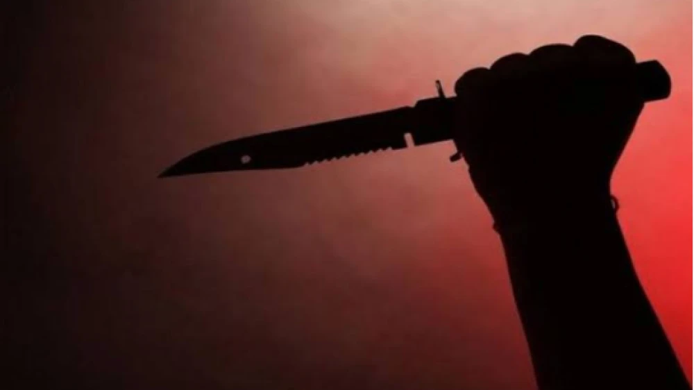 കോഴിക്കോട് ബീച്ചിൽ സമീപം ഒരാളെ വെട്ടിപ്പരിക്കേൽപ്പിച്ചു