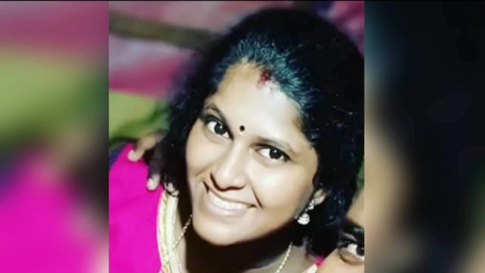 സിമന്റ് ഇഷ്ടിക തലയിൽ വീണ് യുവതിക്ക് ദാരുണാന്ത്യം