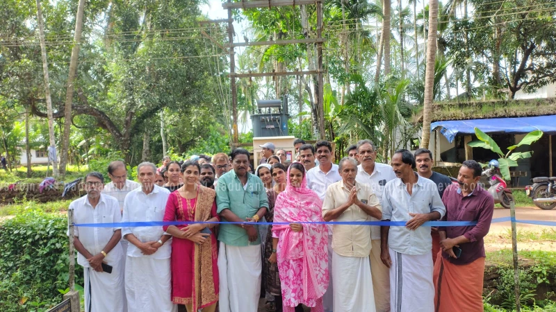  എളേടത്ത് താഴെ കോക്കര പാറ കോൺക്രീറ്റ് റോഡ് യാഥാർത്ഥ്യമായി