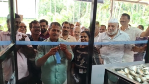 ചേനായിയിൽ മത്സ്യ വിപണന കേന്ദ്രം ആരംഭിച്ചു