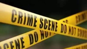 റോഡരികിൽ കിടന്നുറങ്ങിയ ആളുടെ പണം കവർന്ന ശേഷം പെട്രോൾ ഒഴിച്ച് തീകൊളുത്തി കൊല്ലാൻ ശ്രമം