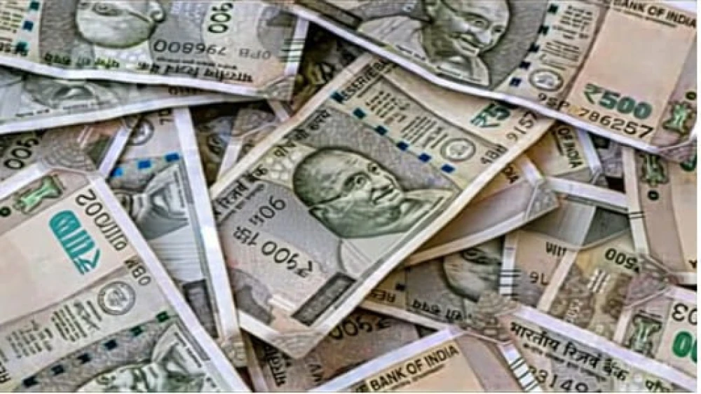 വയനാട്ടിൽ മൂന്നുകോടി രൂപ കുഴൽപ്പണവുമായി കോഴിക്കോട് സ്വദേശികൾ പിടിയിൽ