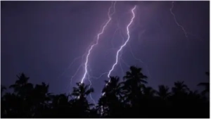 ബംഗാള്‍ ഉള്‍ക്കടലില്‍ ന്യൂനമർദ്ദത്തിന് സാധ്യത; കേരളത്തിൽ ഇന്നും ഇടിമിന്നലോട് കൂടിയ മഴ