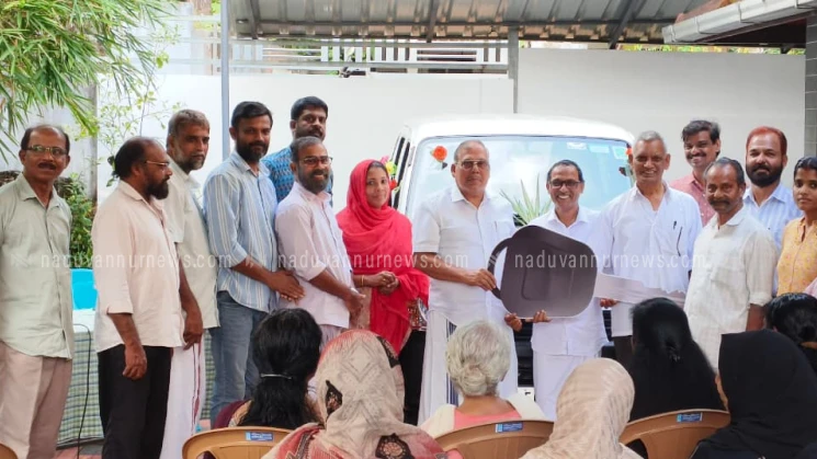  സംസ്കാര പാലിയേറ്റീവ് കെയർ നമ്പ്രത്ത്കര ;പുതിയ വാഹനത്തിൻ്റെ താക്കോൽ കൈമാറ്റ ചടങ്ങ് നടത്തി 