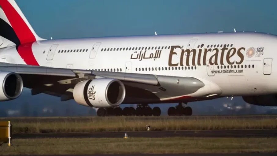 ഇനി മുതൽ പവർ ബാങ്ക് ഉപയോഗിക്കാൻ പാടില്ല; യാത്രക്കാർക്ക് മുന്നറിയിപ്പ് നൽകി എമിറേറ്റ്സ് എയര്‍ലൈന്‍സ്