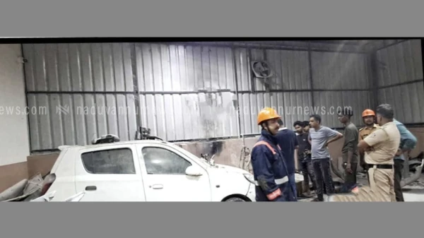 വർക്ക് ഷോപ്പിൽ നിർത്തിയിട്ട കാറിന് തീപിടിച്ചു