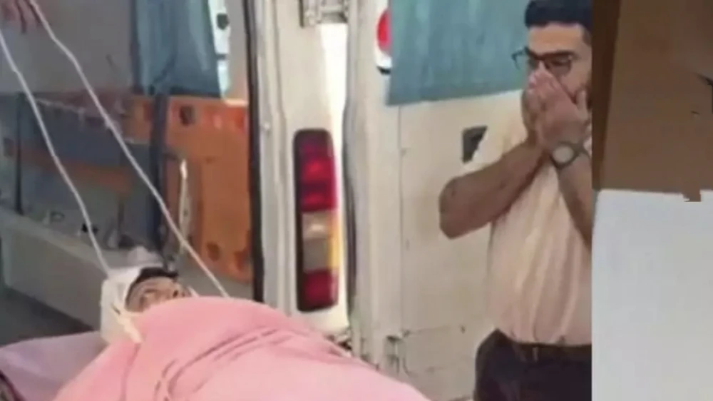 താമരശ്ശേരി താലൂക്ക് ആശുപത്രിയിൽ ഡോക്ടർക്ക് വെട്ടേറ്റു