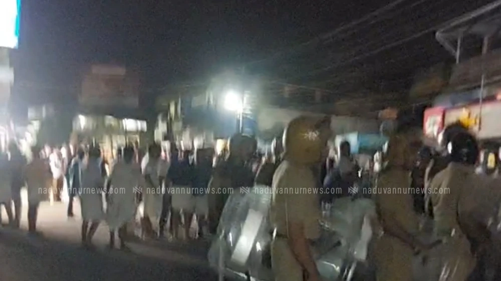  പേരാമ്പ്രയിൽ എസ് എഫ് ഐ - യുഡിഎസ്എഫ് സംഘർഷം; നാളെ പേരാമ്പ്രയിൽ യു ഡി എഫ് ഹർത്താൽ