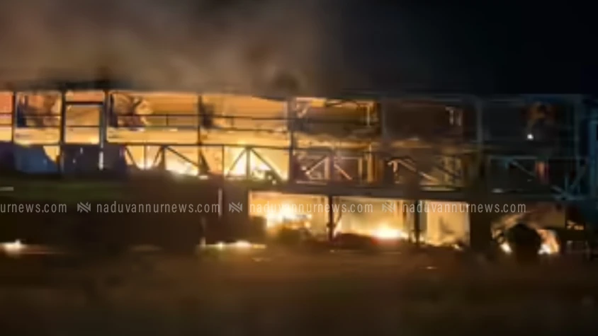 ഹൈദരാബാദില്‍ ഇന്ന് പുലർച്ചെ ബസിന് തീപിടിച്ച് 32 പേര്‍ക്ക് ദാരുണാന്ത്യം