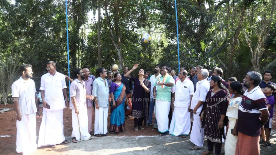 കോട്ടൂരിൽ ടി. പി. രവീന്ദ്രൻ സ്മാരക കളിസ്ഥലം നാടിന് സമർപ്പിച്ചു