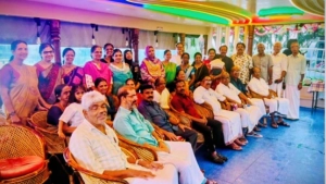 കുടുംബ സംഗമം വർണ്ണ ശോഭയോടെ അകലാപ്പുഴയിൽ  കുടുംബ സംഗമം വർണ്ണ ശോഭയോടെ അകലാപ്പുഴയിൽ