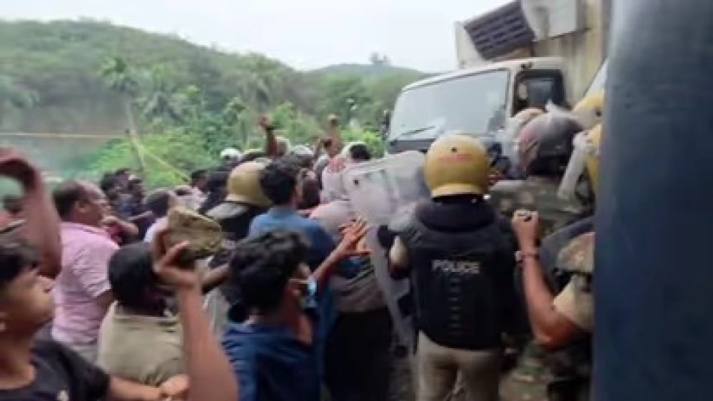  താമരശ്ശേരി ഫ്രഷ് കട്ട് അറവ് മാലിന്യ സംസ്കരണ പ്ലാന്‍റ് പരിസരത്ത് നിരോധനാജ്ഞ പ്രഖ്യാപിച്ചു