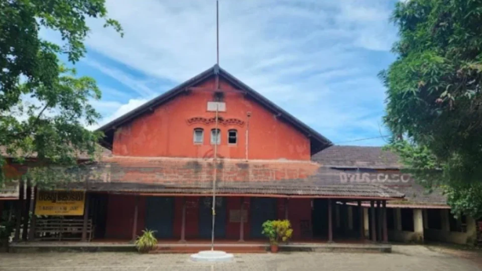  പോലീസിനെ അക്രമിച്ചെന്ന കേസിൽ ഡി.വൈ.എഫ്.ഐ പ്രവർത്തകരെ കൊയിലാണ്ടി കോടതി വെറുതെ വിട്ടു