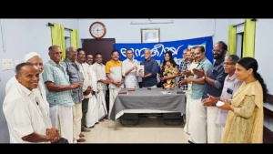 
                        പുസ്തക ശേഖരണവും, അക്ഷര വെളിച്ചവും സംഘടിപ്പിച്ച് ജനകീയ വായനശാല വെള്ളിയൂർ