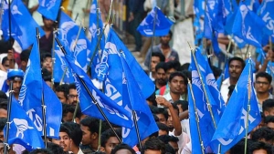 
                        സമരങ്ങളെ തടഞ്ഞാൽ തലയടിച്ച് പൊട്ടിക്കും, പൊലീസ് ഉദ്യോ​ഗസ്ഥർക്ക് ഭീഷണിയുമായി കെഎസ്‌യു നേതാവ്