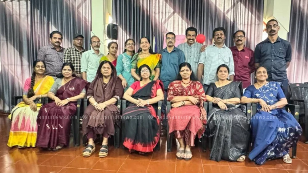  ചേളന്നൂർ കോളേജിലെ ഓർമ്മപ്പൂക്കൾ വിരിഞ്ഞ 'ബൊട്ടാണിക്കൽ ഗാർഡൻ'