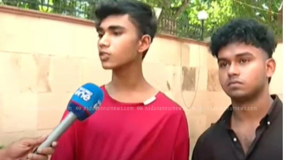 ഡൽഹിയിൽ മുണ്ടുടുത്ത മലയാളി വിദ്യാർഥികളെ മോഷണക്കുറ്റം ആരോപിച്ച് ക്രൂരമായി മർദ്ദിച്ചു