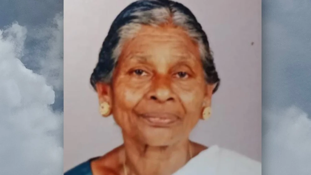  കാട്ടിൽ പുതിയോട്ടിൽ മാധവി നിര്യാതയായി