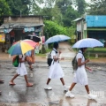 11 ജില്ലകളിൽ വിദ്യാഭ്യാസ സ്ഥാപനങ്ങൾക്ക് അവധി