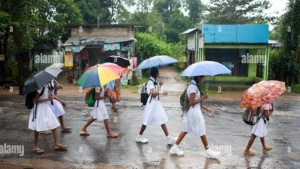11 ജില്ലകളിൽ വിദ്യാഭ്യാസ സ്ഥാപനങ്ങൾക്ക് അവധി
