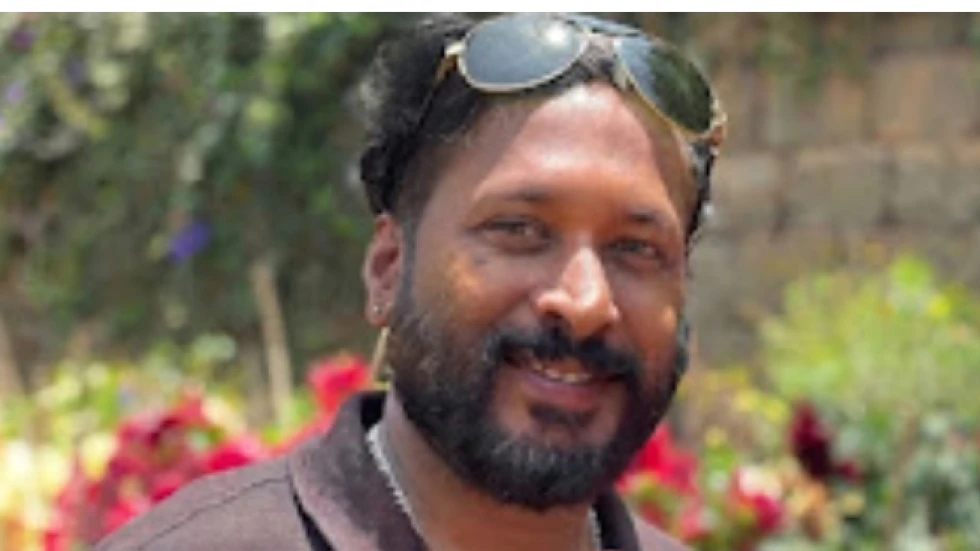  കുളിക്കുന്നതിനിടെ യുവാവ് തോട്ടിൽ മുങ്ങി മരിച്ചു