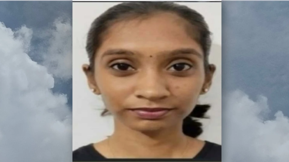  സ്വകാര്യബസ്സിൽ നിന്ന് തെറിച്ചു വീണ് വിദ്യാർഥിനി മരിച്ചു