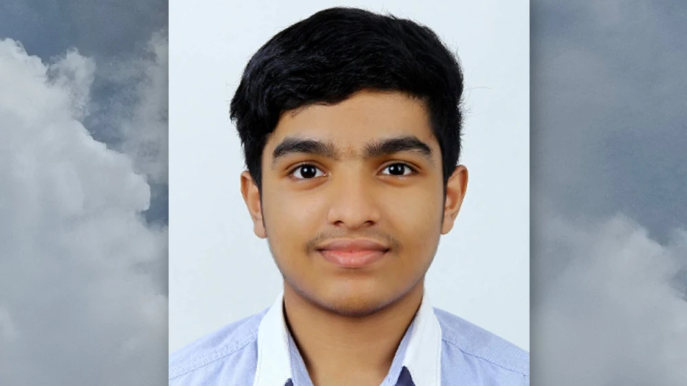  കാവുന്തറ വിലങ്ങിൽ അനുവിന്ദ് (21) നിര്യാതനായി
