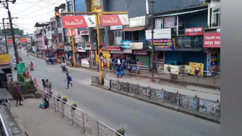  ഗൂഡല്ലൂരിൽ48 മണിക്കൂർ ഹർത്താൽ വാഹനങ്ങൾ തിരിച്ചുവിടുന്നു