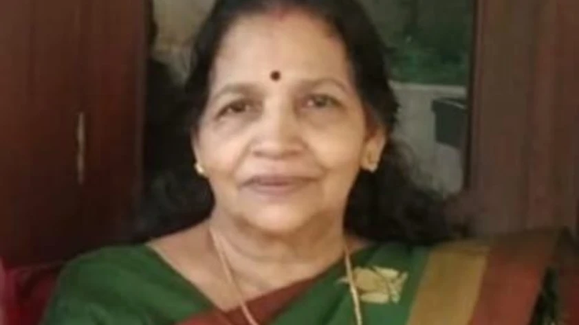  അയ്യാടത്ത് പത്മിനി അമ്മ (72 ) നിര്യാതയായി
