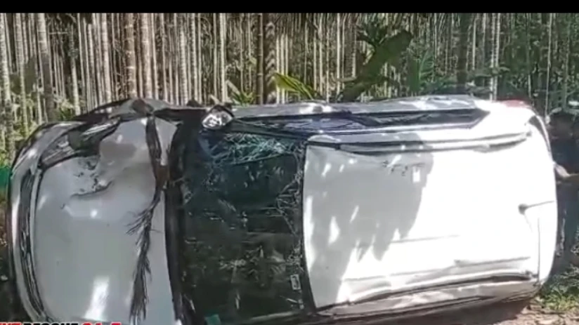  കൂത്താളിയിൽ കാർ നിയന്ത്രണം വിട്ട്  മറിഞ്ഞ് അപകടം