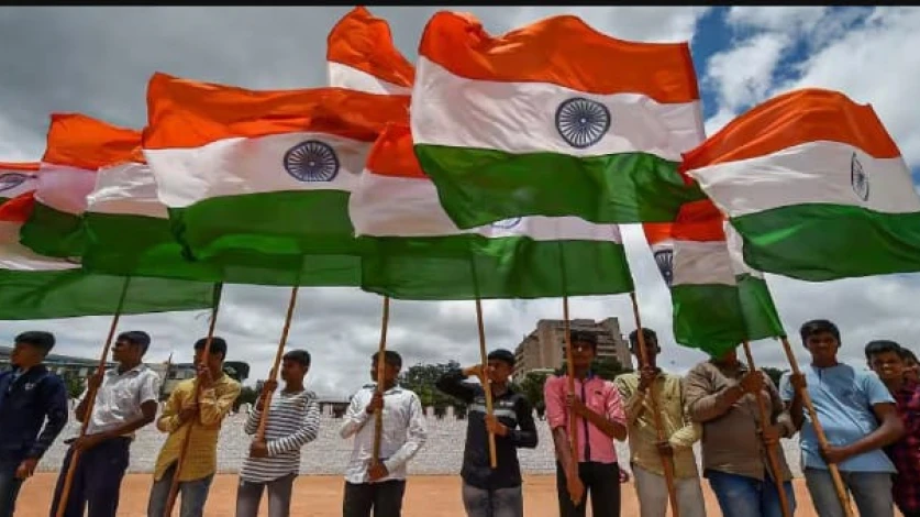  ഔദ്യോഗിക ചടങ്ങുകളിൽ ഇനി മുതൽ വന്ദേമാതരം പാടണം, എഴുന്നേറ്റുനിൽക്കണം