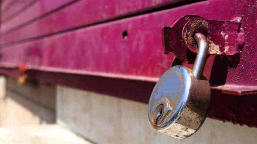 കേന്ദ്രത്തിന്‍റെ തൊഴിൽനയങ്ങൾക്കെതിരായ പ്രതിഷേധം; 24 മണിക്കൂര്‍ ദേശീയ പണിമുടക്ക് ആരംഭിച്ചു