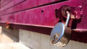 കേന്ദ്രത്തിന്‍റെ തൊഴിൽനയങ്ങൾക്കെതിരായ പ്രതിഷേധം; 24 മണിക്കൂര്‍ ദേശീയ പണിമുടക്ക് ആരംഭിച്ചു