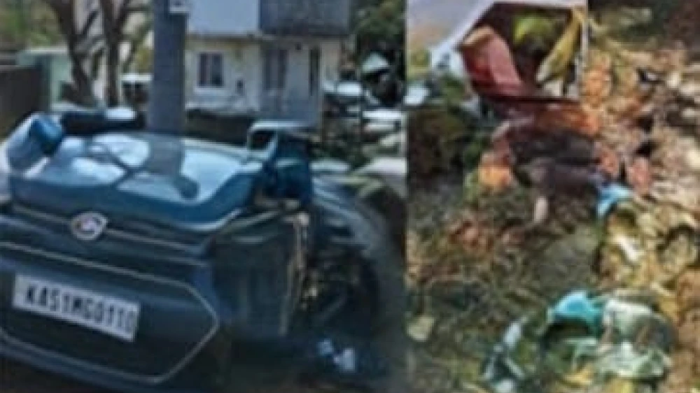  കാർ നിയന്ത്രണം വിട്ട് മരത്തിലിടിച്ച് കൊയിലാണ്ടി സ്വദേശികളായ മൂന്നുപേർക്ക് പരിക്ക്